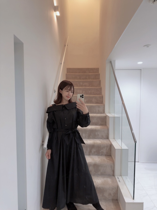 selva secreta】off shoulder DRESS(greige)
