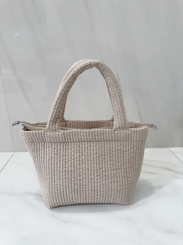 バッグ selva secreta Ibul horse TOTE BAG BIG selva secreta】Ibul horse TOTE BAG BIG-size(beige-silver金具)