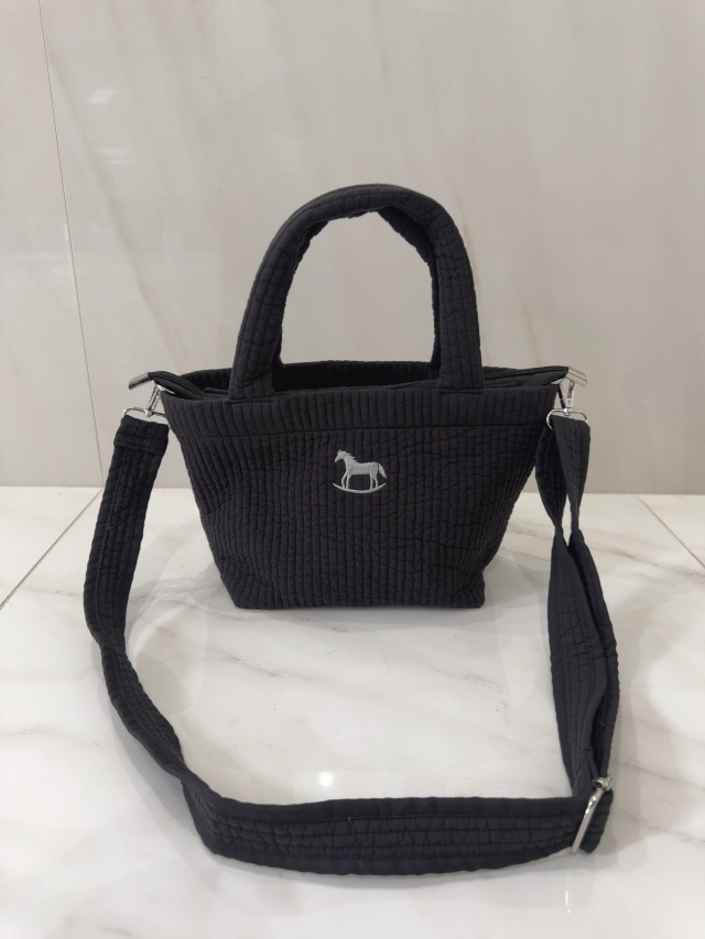 selva secreta】Ibul horse TOTE BAG(black)
