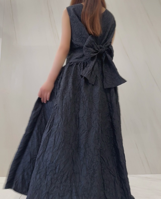 selva secreta】Wrinkled ribbon Dress(black)