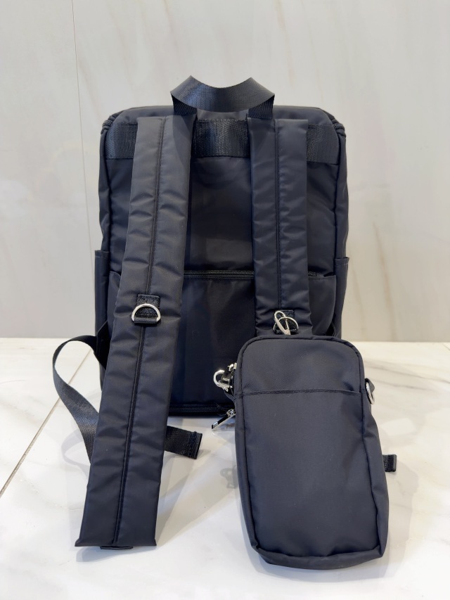 selva secreta】Active Smart backpack(black×black logo)