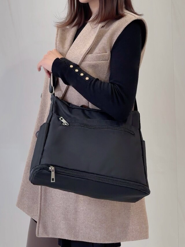 selva secreta】極軽 classical backpack(black×black logo)