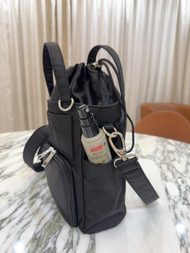 selva secreta】BIG巾着Phone Shoulder BAG(black×black-logo)