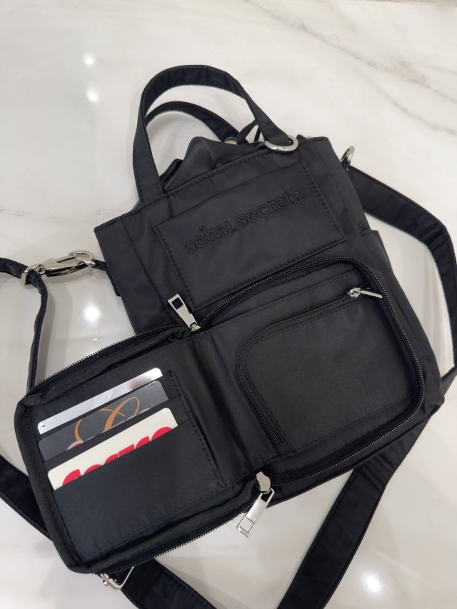専用です♡ selva secreta PhoneShoulderBAG selva secreta】BIG巾着Phone Shoulder BAG(black×black-logo)