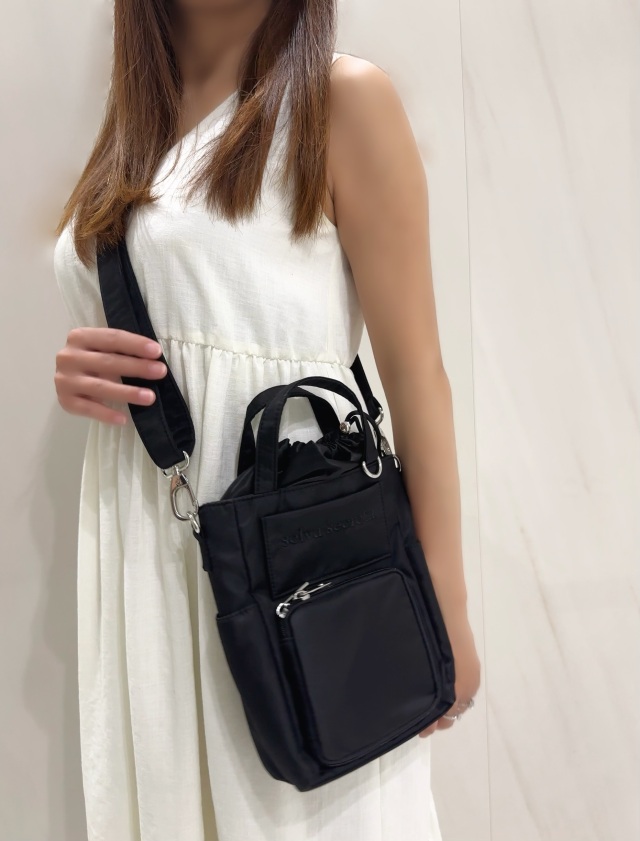 【selva secreta】BIG巾着Phone Shoulder BAG(black×black-logo)