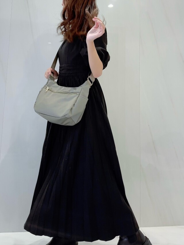 selva secreta ショルダーバッグ selva secreta】極軽 Shoulder BAG(khaki)