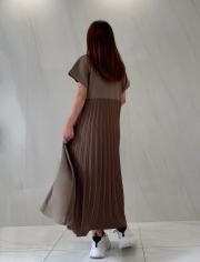【selva secreta】Pleats Tshirt Pocket one-piece(Brownish-Khaki)
