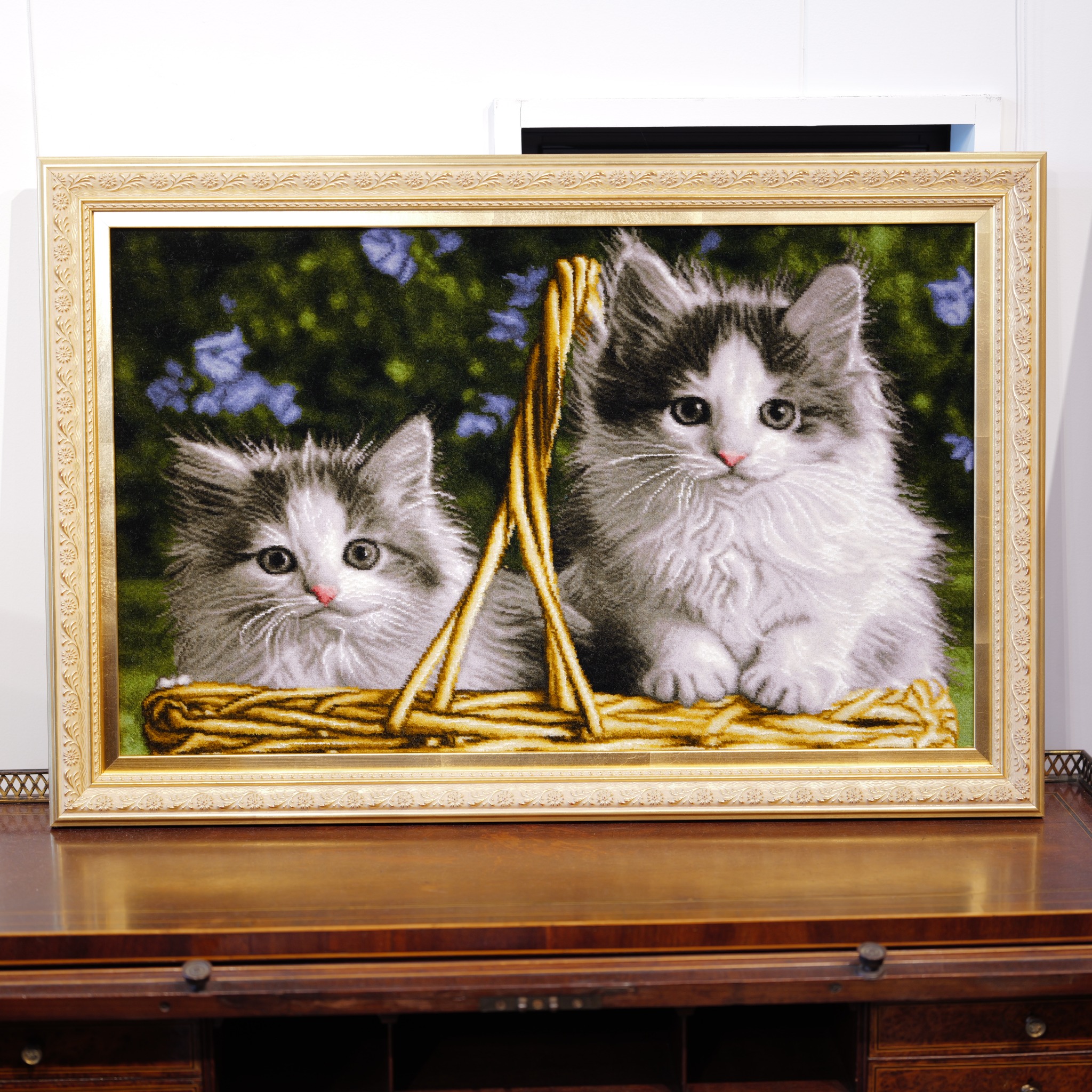 タブリーズ産 ペルシャ絵画絨毯 猫デザイン 40×65cm ウール×シルク 手織り タペストリー 壁掛けアート 高級インテリア