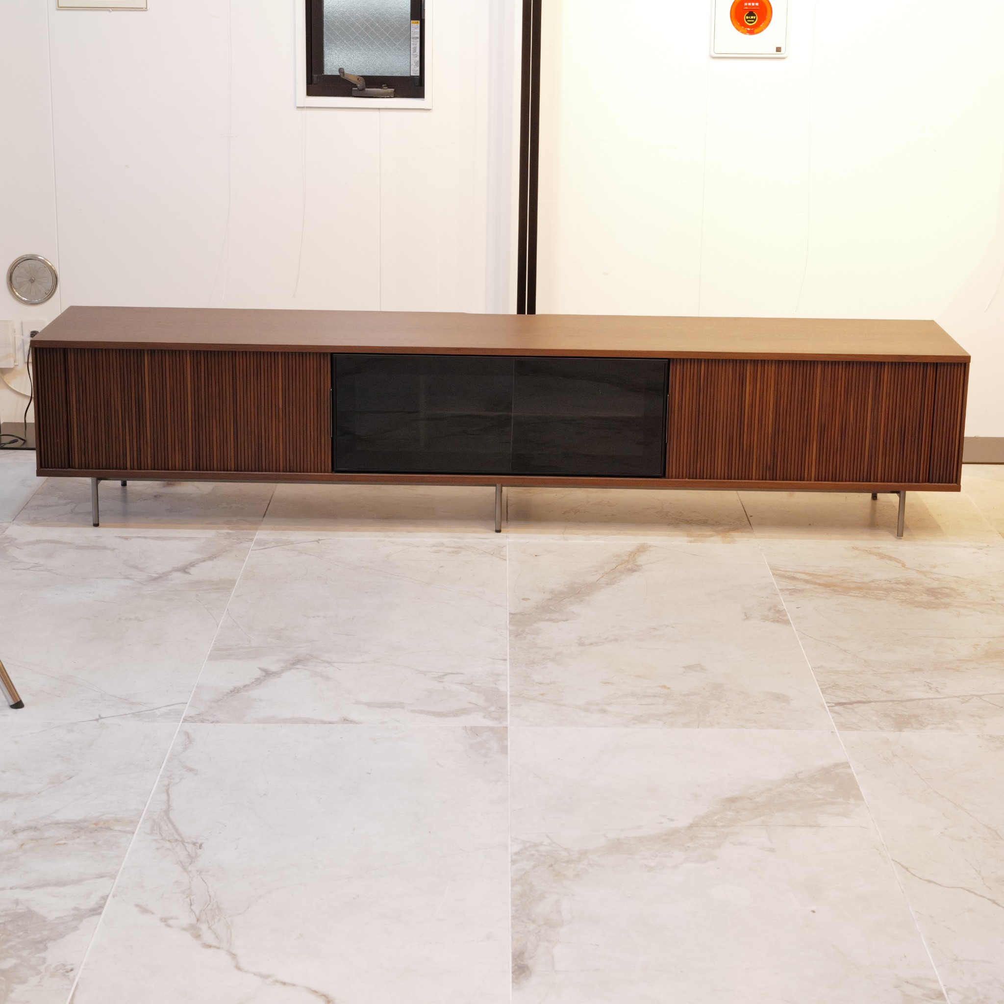 Ritzwell リッツウェル JABARA ジャバラ AVボード W220cm ウォールナット TV台 テレビ台 蛇腹扉 モダン 高級家具 職人仕上げ デザイナーズ
