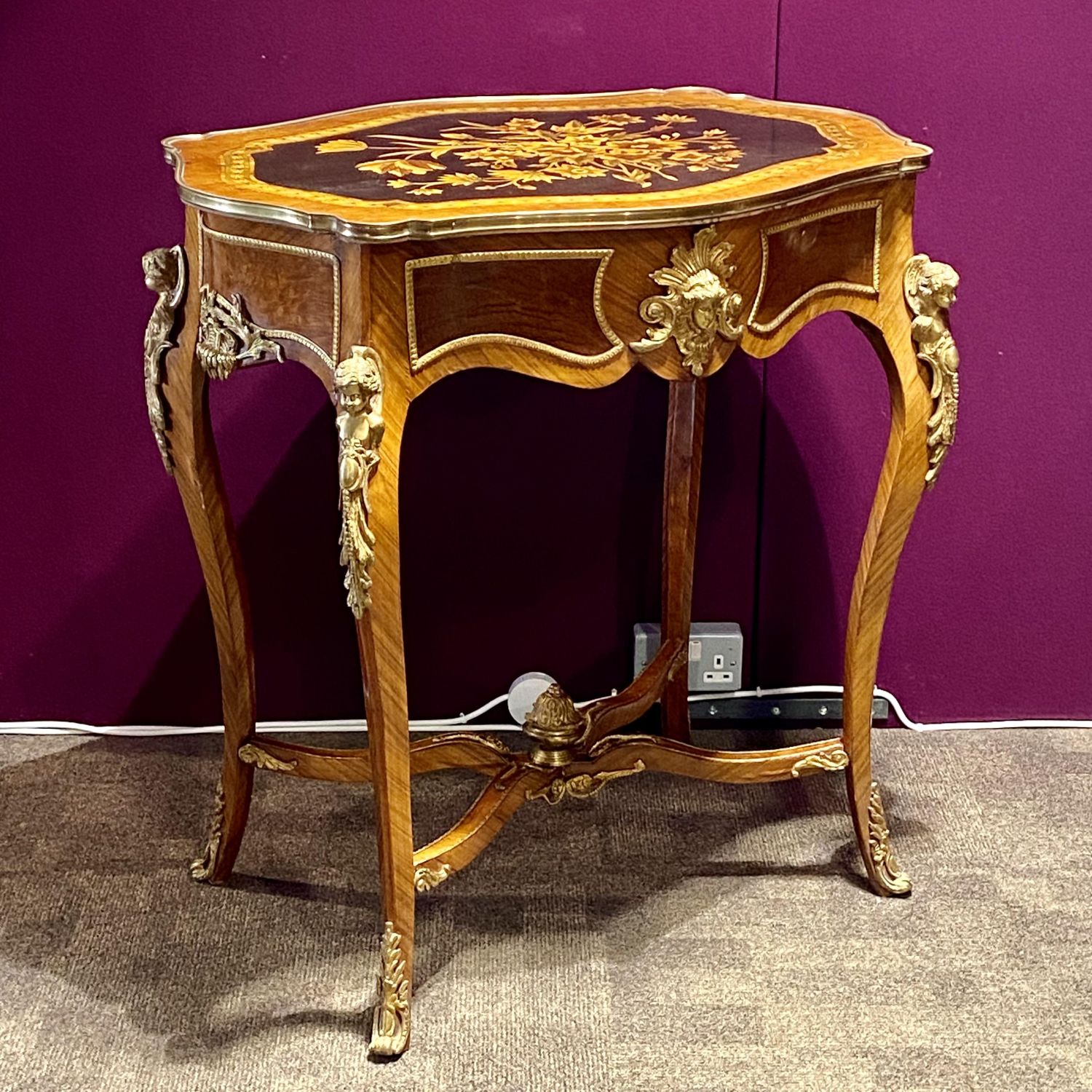 美しい寄木細工 西洋クラシック 寄木細工 サイドテーブル アンティーク