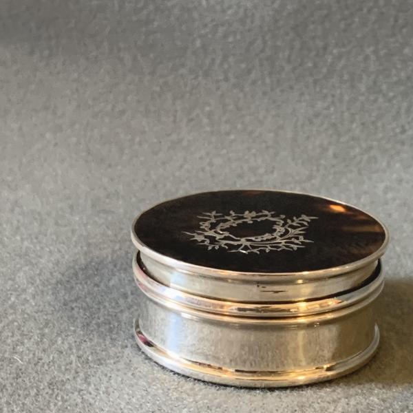 西洋 豊穣の角 コルヌコピア フリル ウランガラス 金彩 小物入れ 時代物 アンチック シルバー小物入 (アールデコ時代物) 西洋 豊穣の角