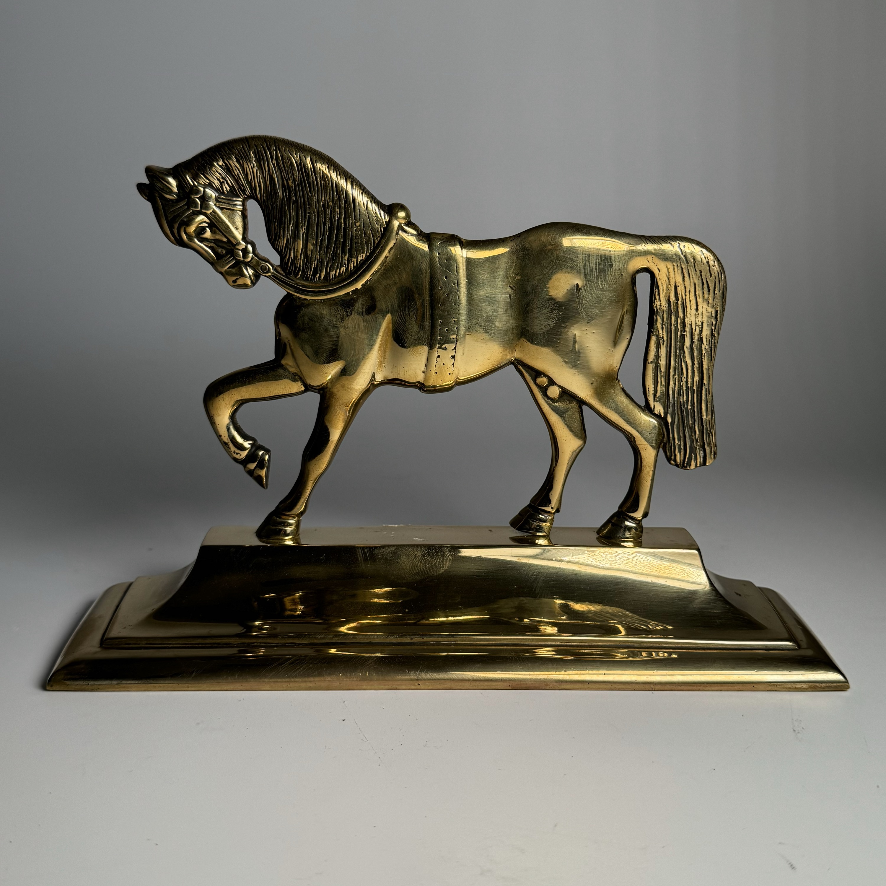 1800年代真鍮フレーム入り　ミントンベニスの商人　イギリスアンティーク 1800年代真鍮フレーム入り ミントンベニスの商人 イギリスアンティーク