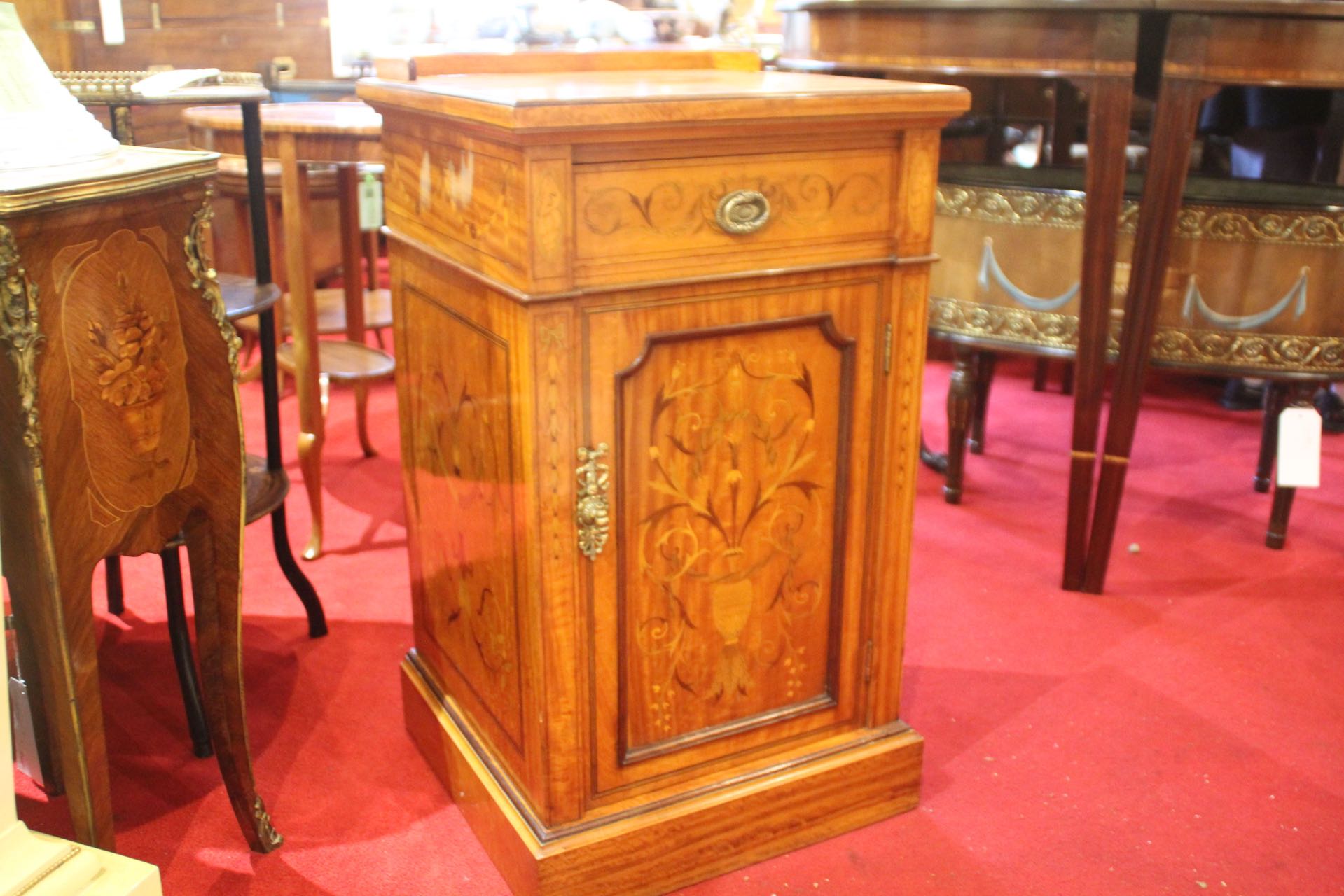 アンティーク品