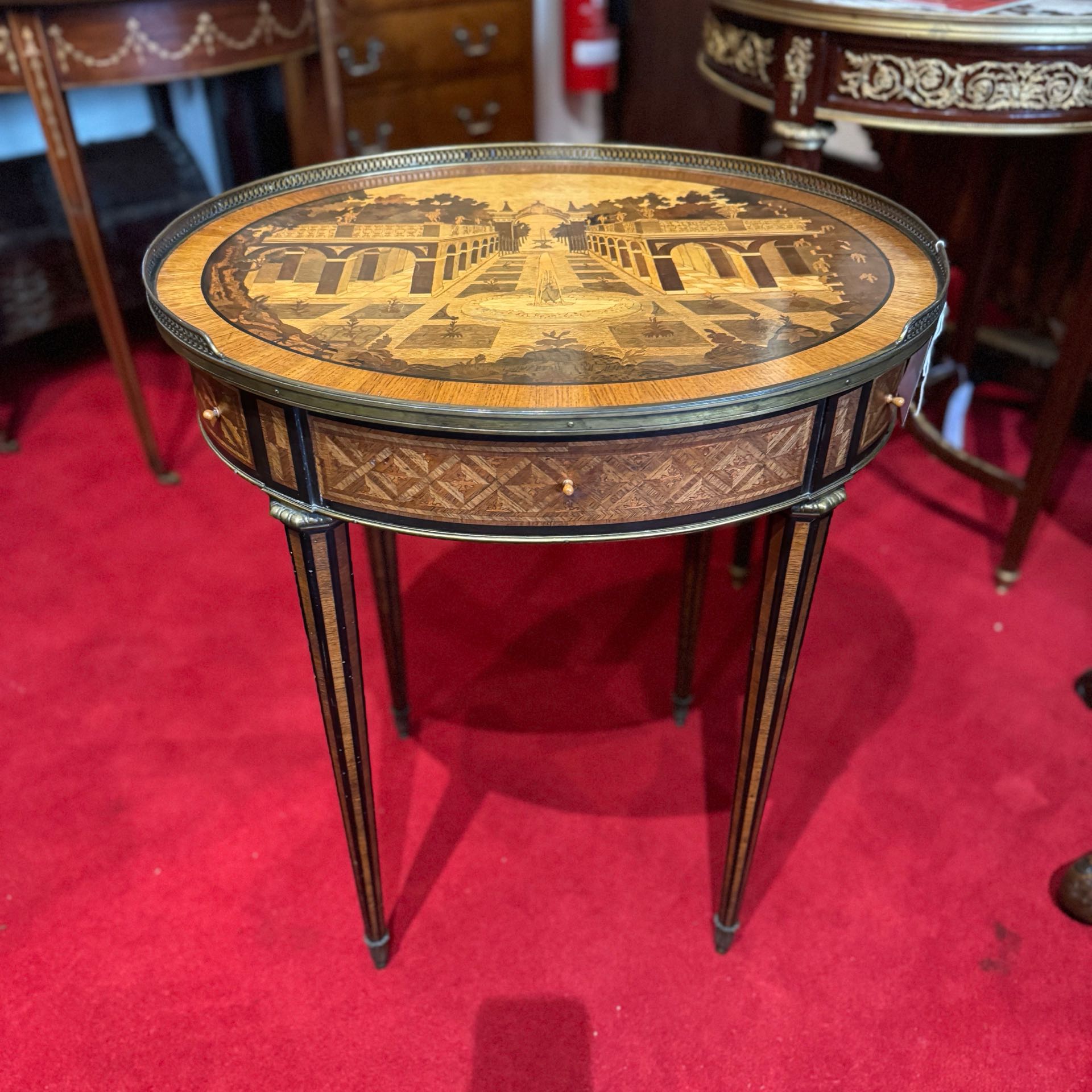 アンティーク品