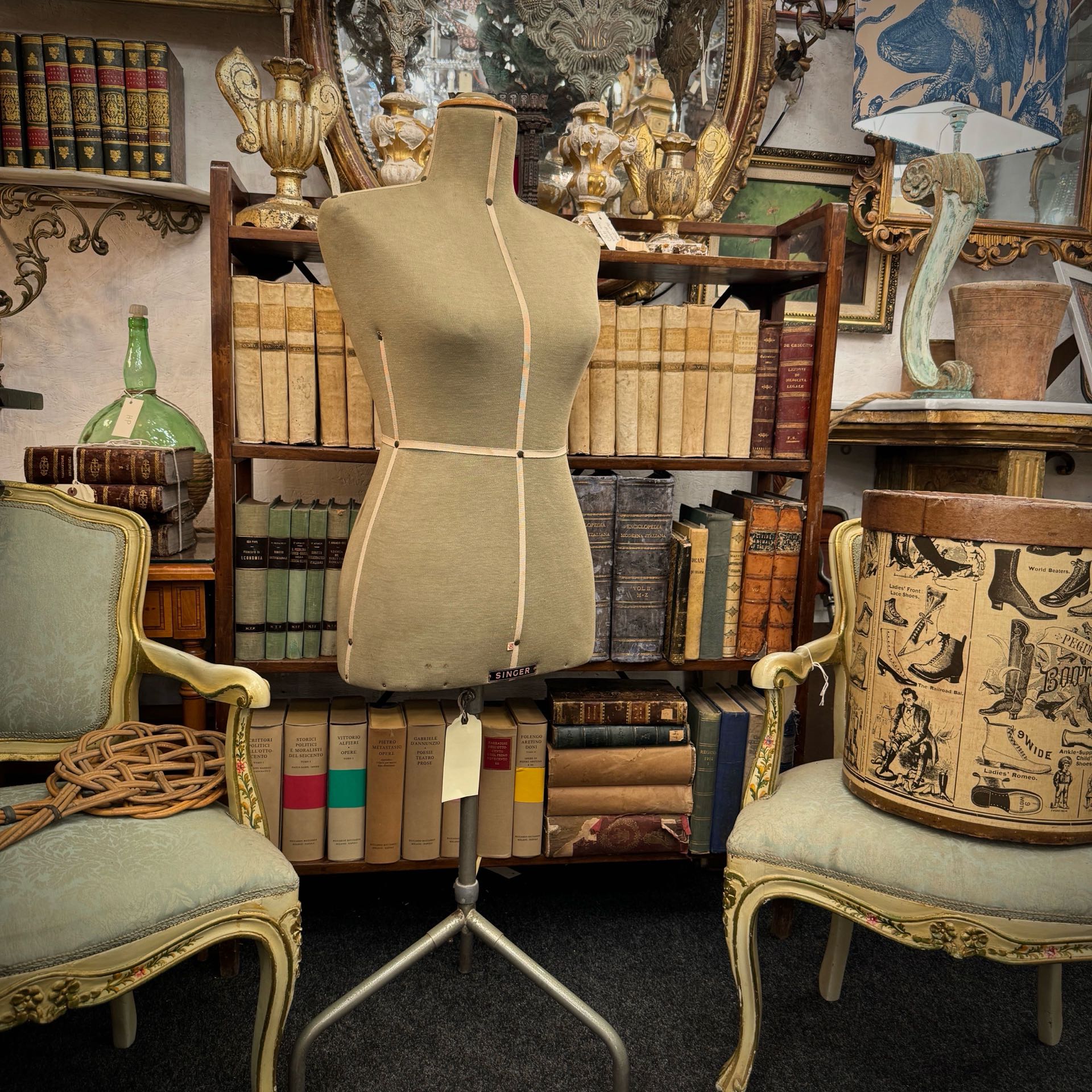 アンティーク品