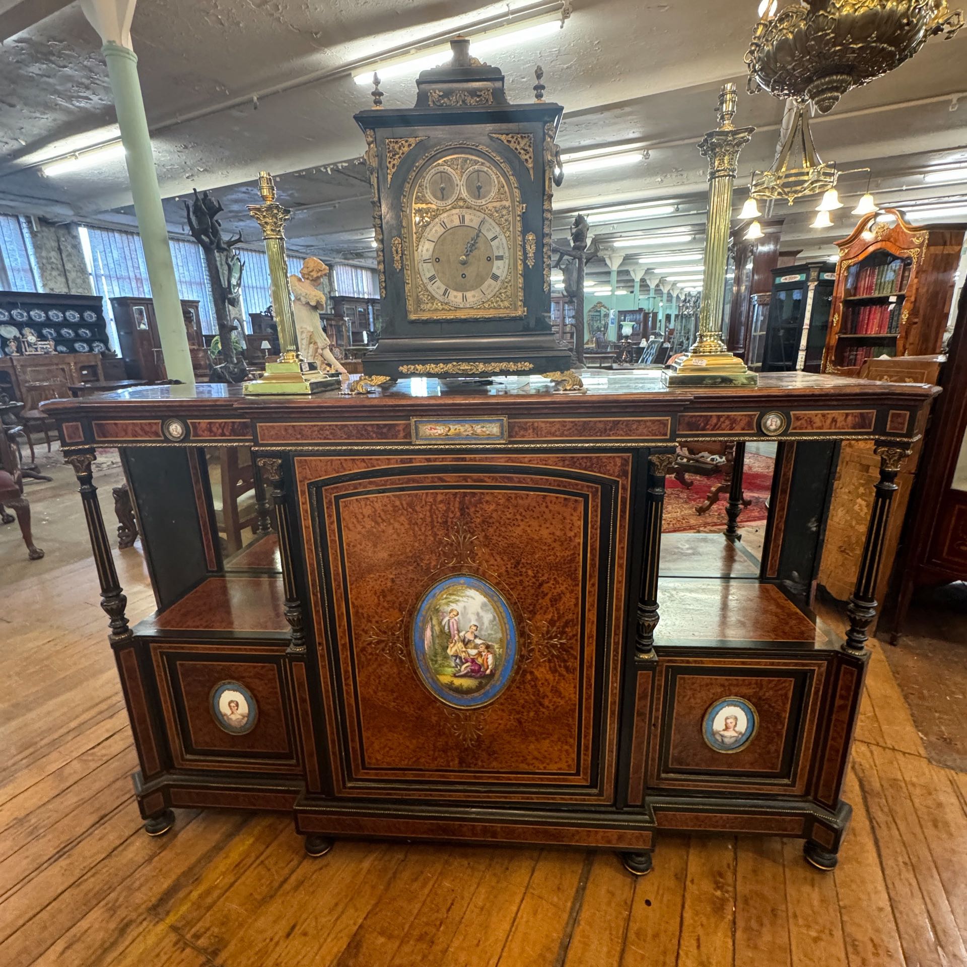 アンティーク品