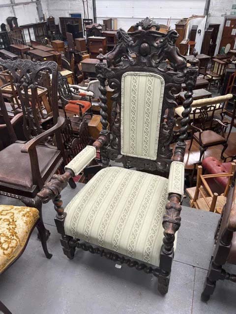 19世紀 アンティークフレンチオークルネッサンスハントスタイル