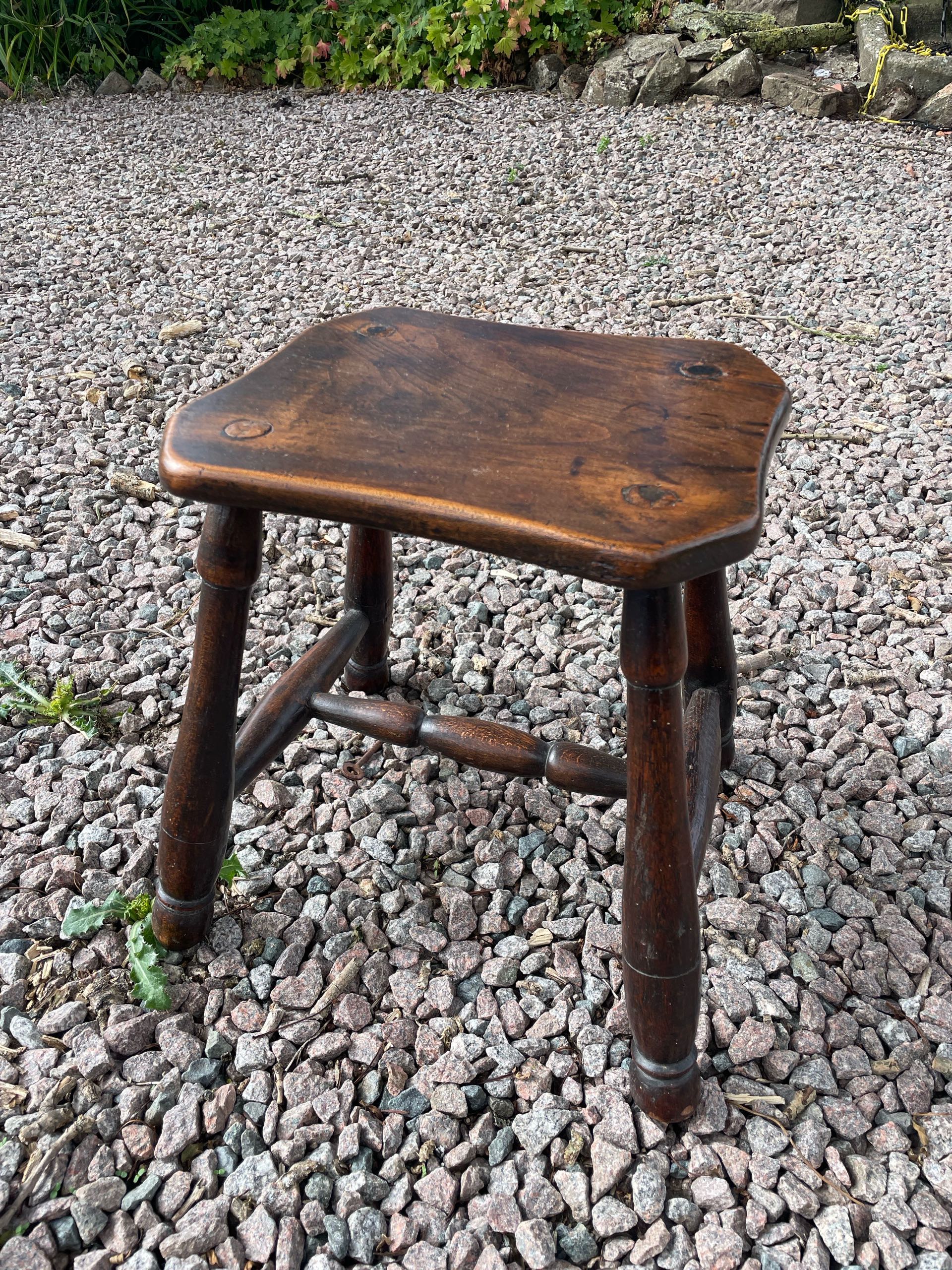 イギリス 1880年代 エルム スツール ECUKOB0109