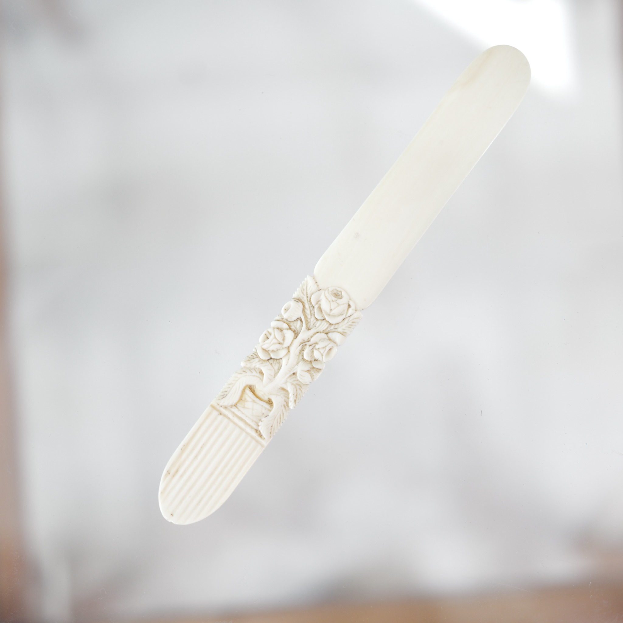 イギリス製 薔薇紋 レターオープナー