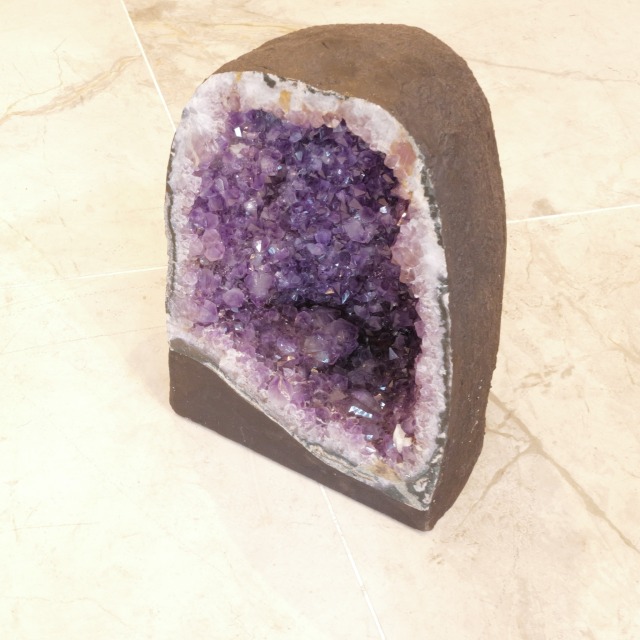 アメジストドーム パワーストーン 紫水晶 天然石 21日に発送！ アメジストドーム 紫水晶 原石 クラスター 天然石 浄化 風水 開運 財運