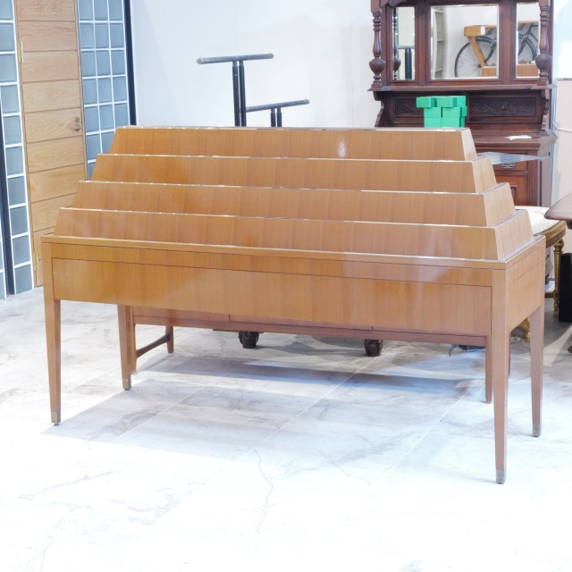 英国アンティーク コレクションキャビネット W200cm マホガニー材 ショーケース 陳列棚 彫刻装飾 豪華 店舗什器 展示ケース 伝統的