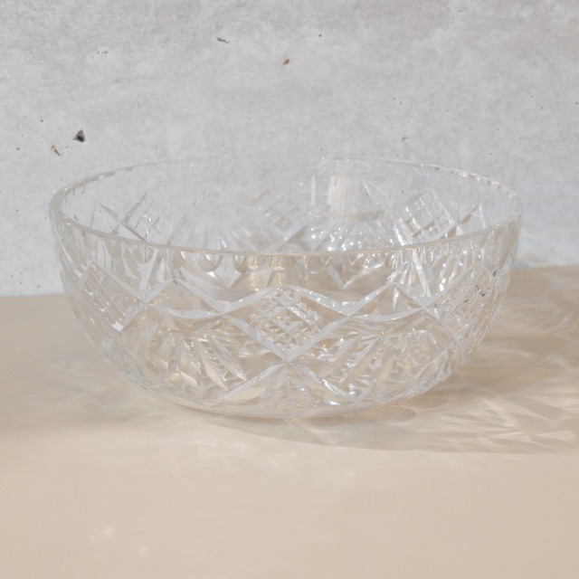 ダイヤモンドカット クリスタル ガラスボウル 直径20cm 切子細工 盛り鉢 サラダボウル フルーツ皿 クリア ガラス食器 飾り鉢 幾何学模様