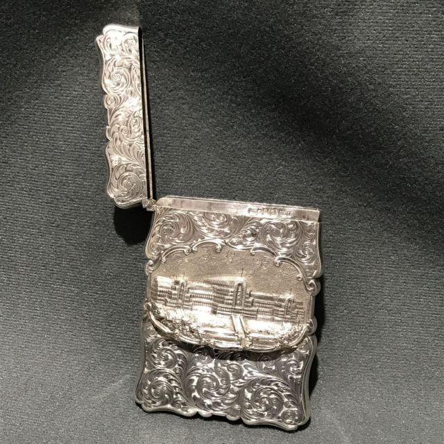 アンティーク品