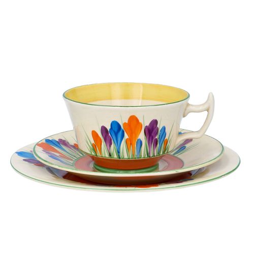 アンティークカップトリオ 東ドイツ 足つきカップ＆ソーサー トリオ | kolbenova