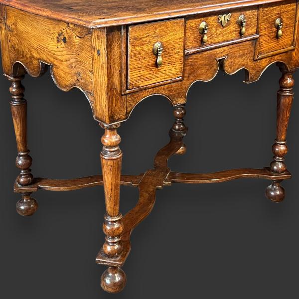 イギリス 1840年代 オーク   ヴィクトリアン オーク ローボーイ EC-17775