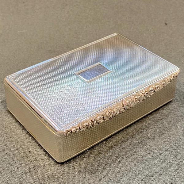 スナッフボックス 2個 イギリス製/フランス製 20世紀前半 過去の特別展｜特別展｜たばこと塩の博物館