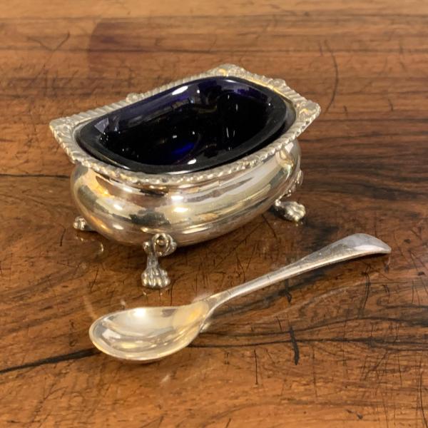 アンティーク品