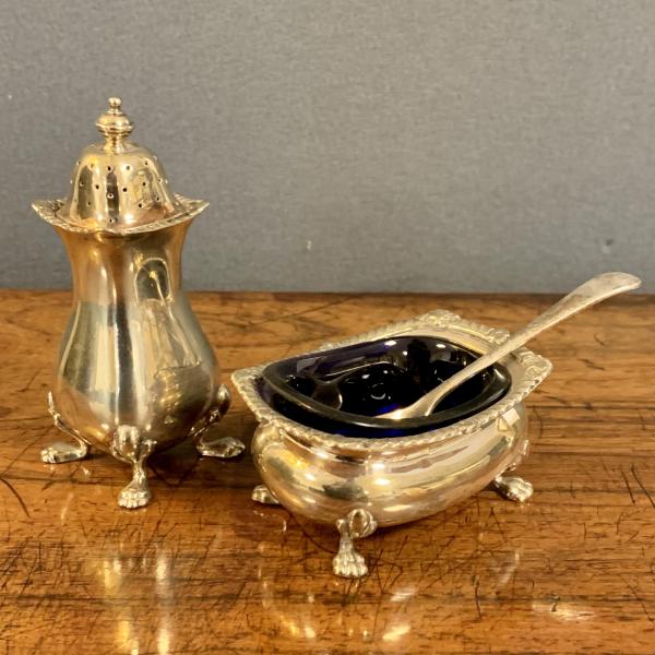 アンティーク品