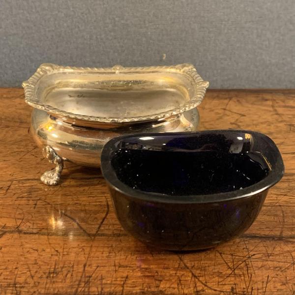 アンティーク品