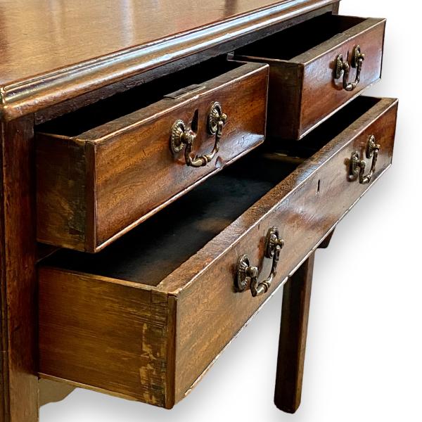 アンティーク品