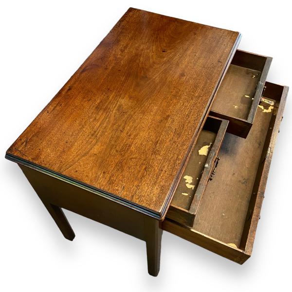 アンティーク品