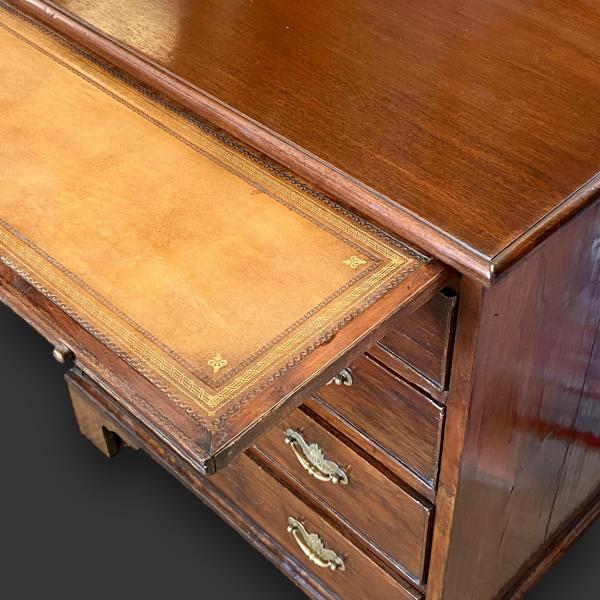 アンティーク品