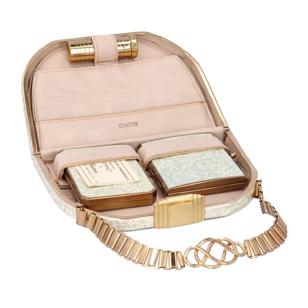 アンティーク品