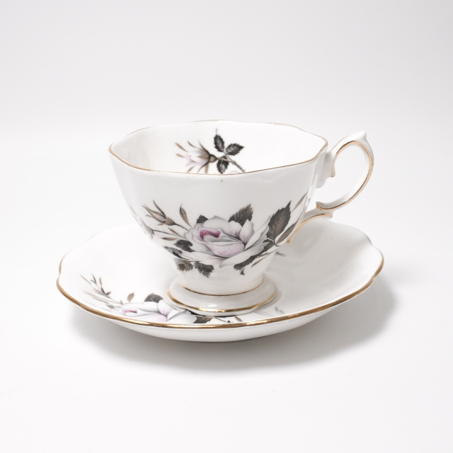 イギリス 1960年代 陶磁器 ROYAL ALBERT ロイヤルアルバート カップ&ソーサー EC-G300232227