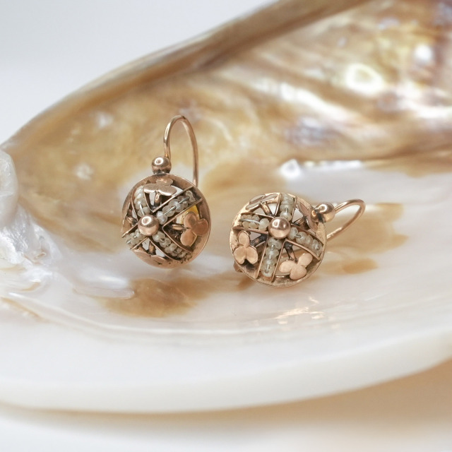 中国　アンティーク　ピアス black botanical⁑＊vintage ピアス。 | By Kou