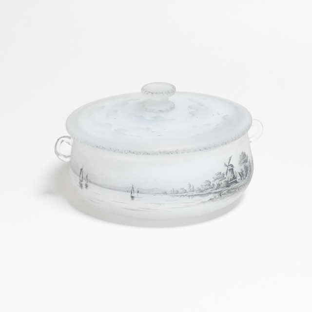 ドームナンシー作品　フランス フランスのナンシーにあるナンシー美術館の『ドーム兄弟の作品