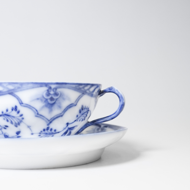 フランス 19世紀中期 磁器 Royal Copenhagen ロイヤルコペンハーゲン - 蝙蝠の縁取り・染付紅茶碗皿 ECJPOF0017