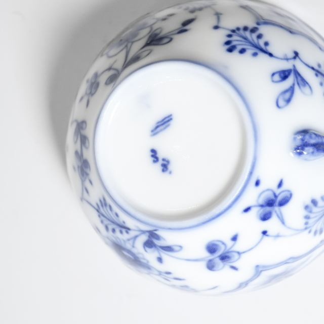 フランス 19世紀中期 磁器 Royal Copenhagen ロイヤルコペンハーゲン - 蝙蝠の縁取り・染付紅茶碗皿 ECJPOF0017