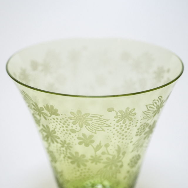 フランス 1940年代 クリスタルガラス Baccarat バカラ  オーストリア皇后エリザベト・シシィのためのグリーングラス ECJPOF0037