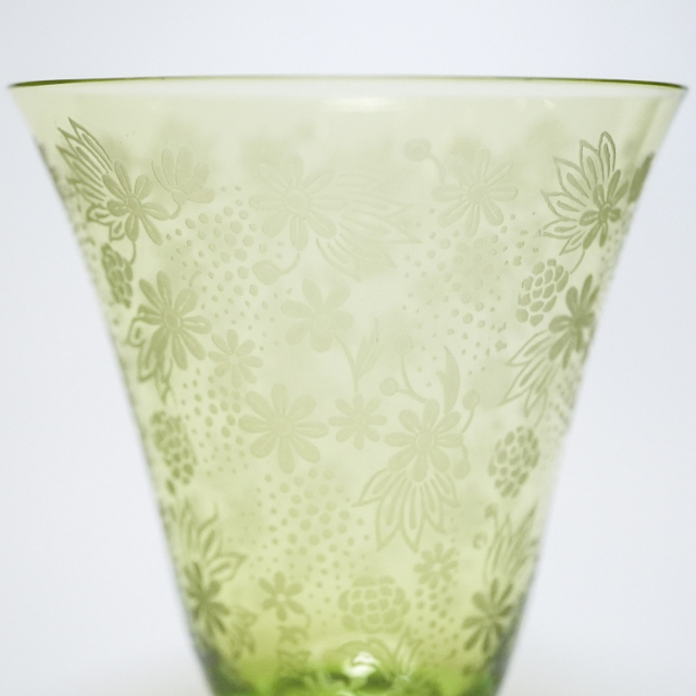 フランス 1940年代 クリスタルガラス Baccarat バカラ  オーストリア皇后エリザベト・シシィのためのグリーングラス ECJPOF0037