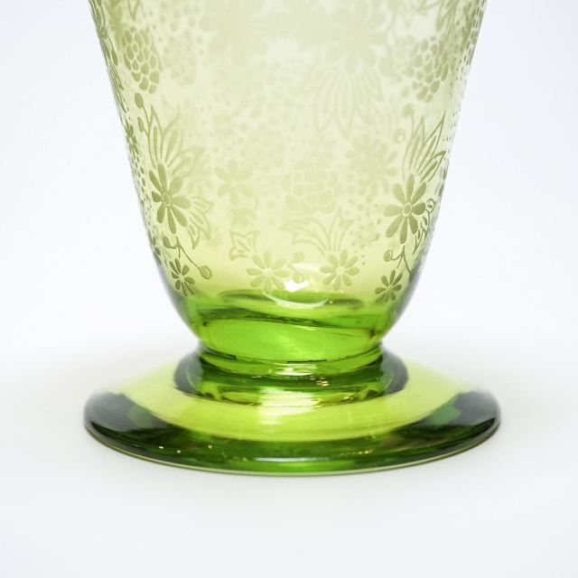 フランス 1940年代 クリスタルガラス Baccarat バカラ  オーストリア皇后エリザベト・シシィのためのグリーングラス ECJPOF0037