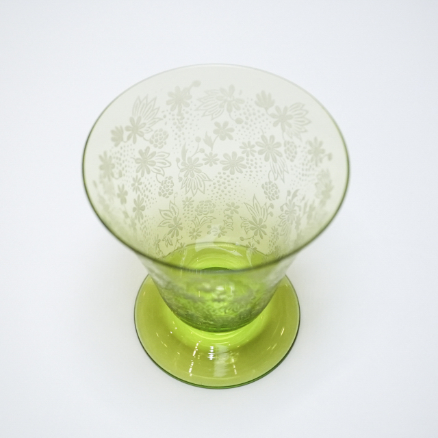 フランス 1940年代 クリスタルガラス Baccarat バカラ  オーストリア皇后エリザベト・シシィのためのグリーングラス ECJPOF0037