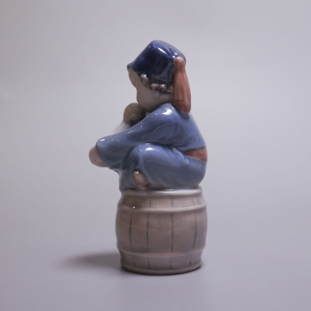 デンマーク 1960年代 磁器 Royal Copenhagen ロイヤル コペンハーゲン 少年オブジェ ECJPTD0052