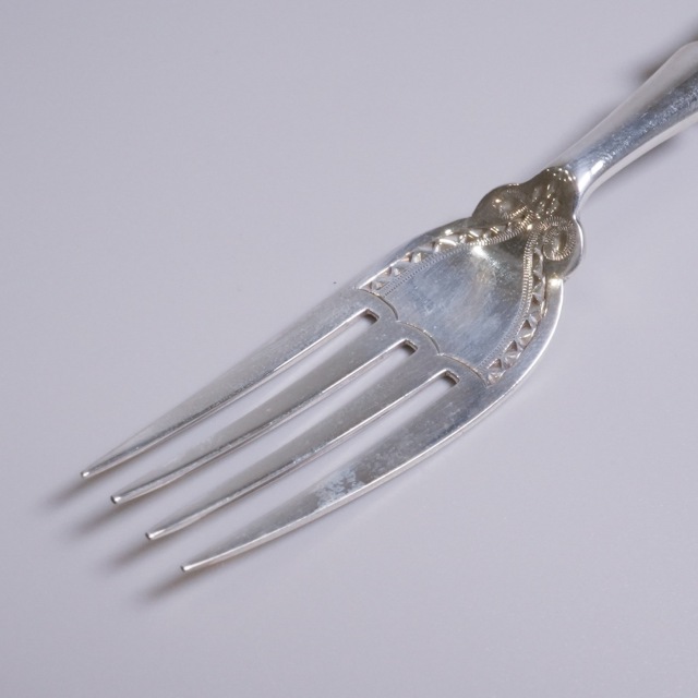 アンティーク　シルバーカトラリー　白蝶貝 1890年代　イギリス製　シェル 英国アンティーク 白蝶貝ハンドルの美しいデザートカトラリー6組