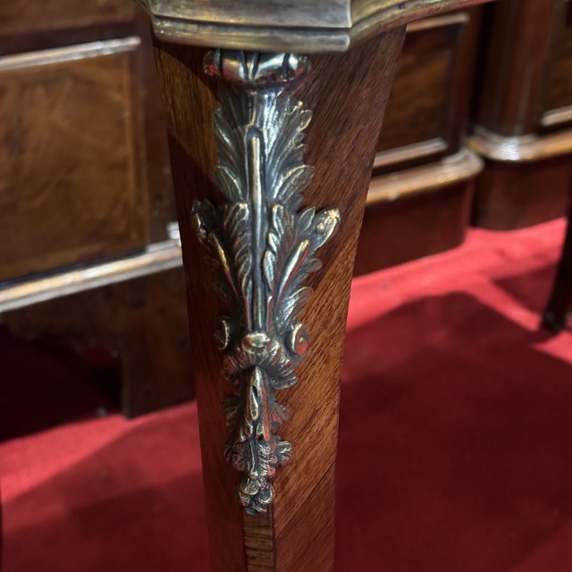 アンティーク品