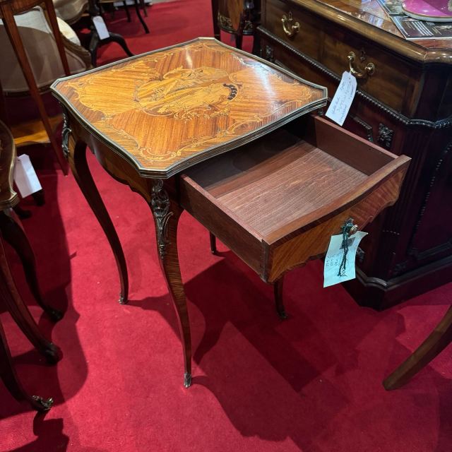 アンティーク品